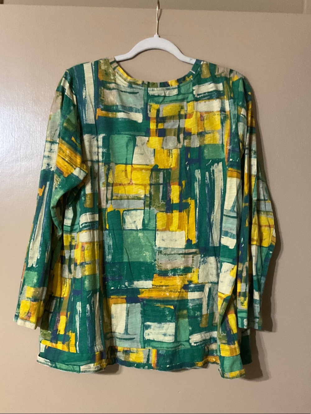 LOGO by Lori Goldstein Green & Yellow Abstract V‑Neck Long Sleeve Top - Picture 2 of 9